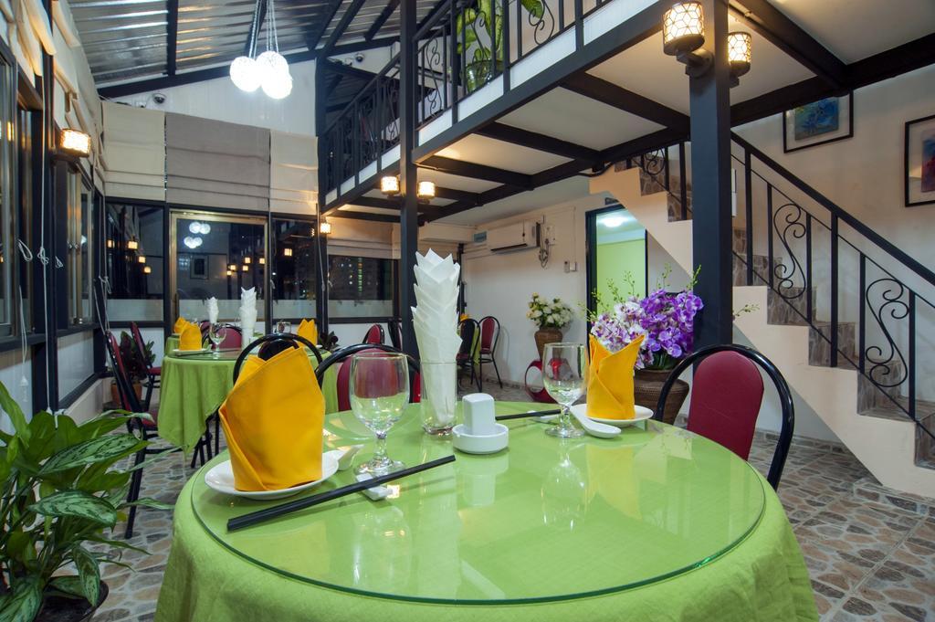 Agga Youth Hotel Yangon Exterior photo