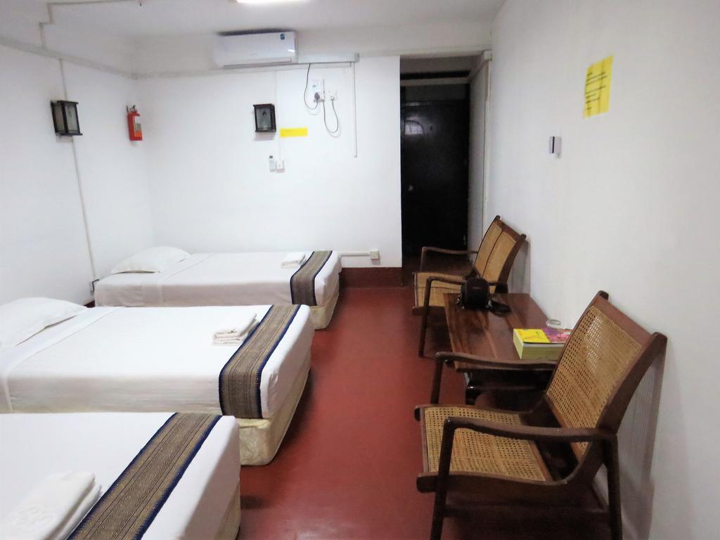Agga Youth Hotel Yangon Exterior photo